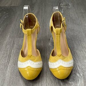 Chase & Chloe Mary Jane Oxford Pumps Size 9